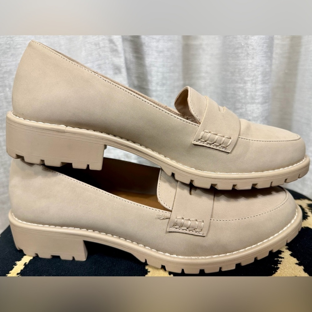DV by Dolce Vita Carley Loafers Women’s Size 8.5 Beige Faux Leather Slip-On - Picture 5 of 7